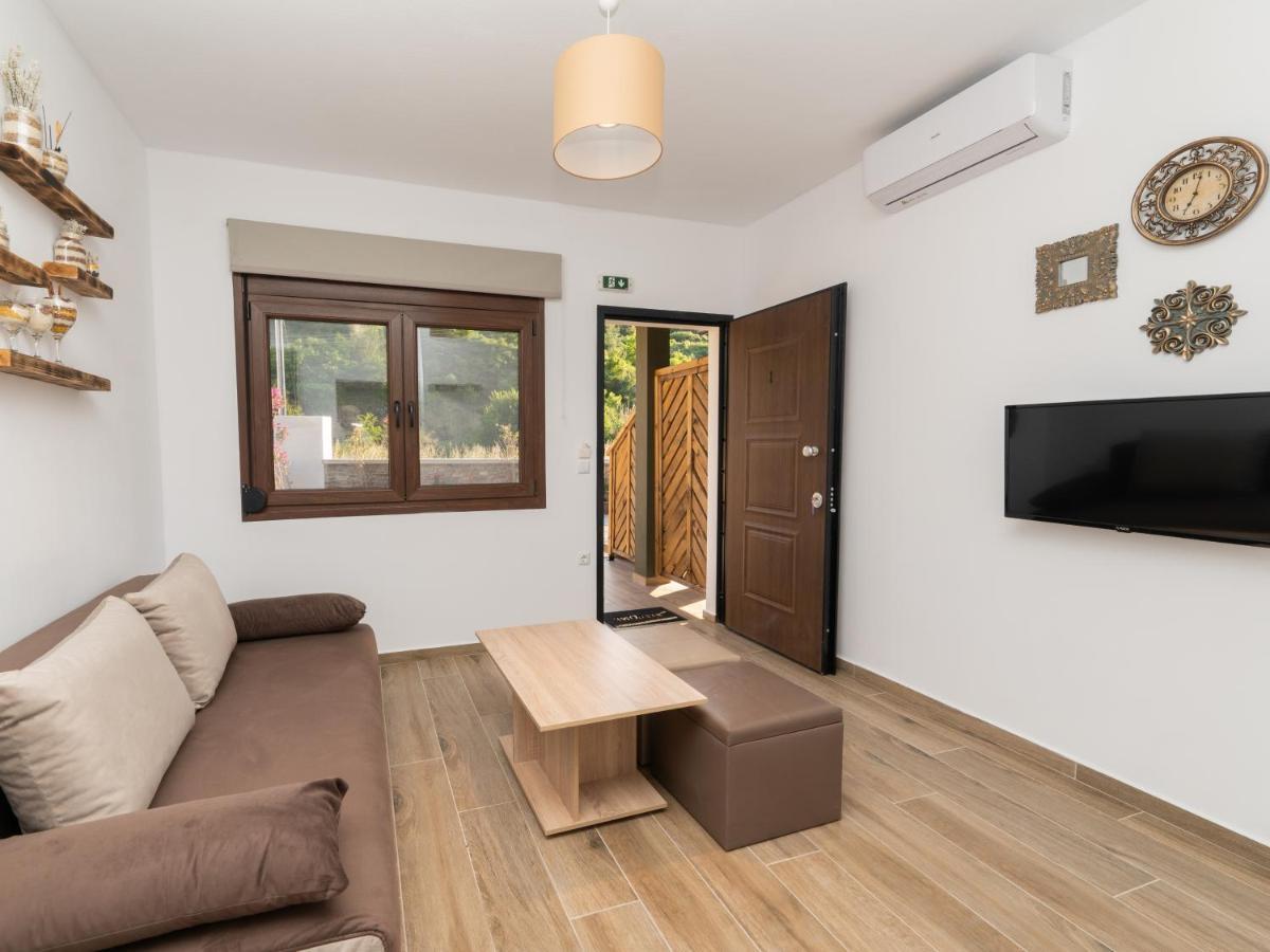 Mad'S Villas Néa Péramos Extérieur photo