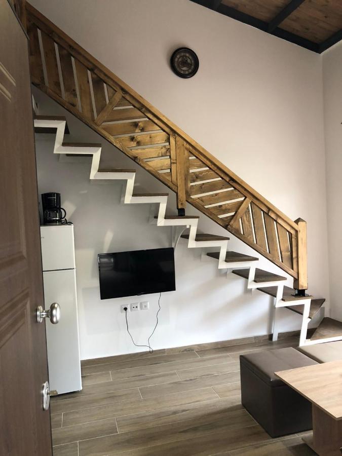 Mad'S Villas Néa Péramos Extérieur photo